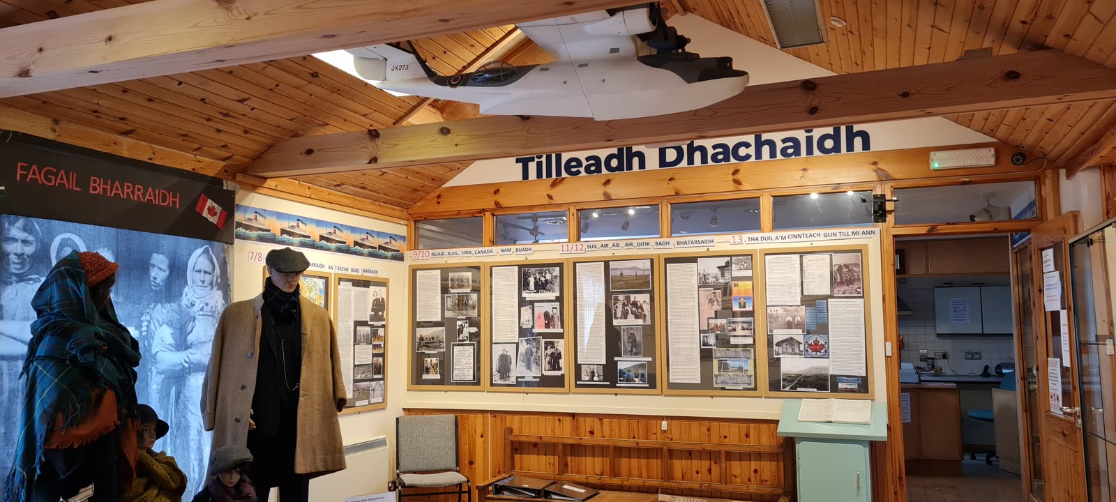 The Tilleadh Dhachaidh display, with figures in period dress